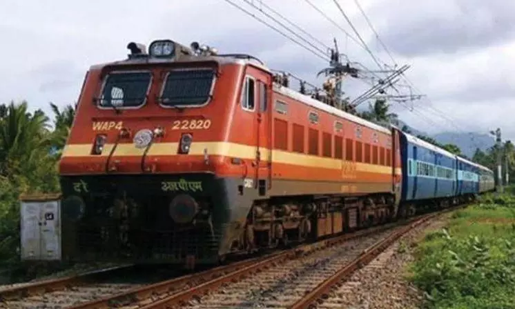 People oppose replacing general class coaches with AC coaches