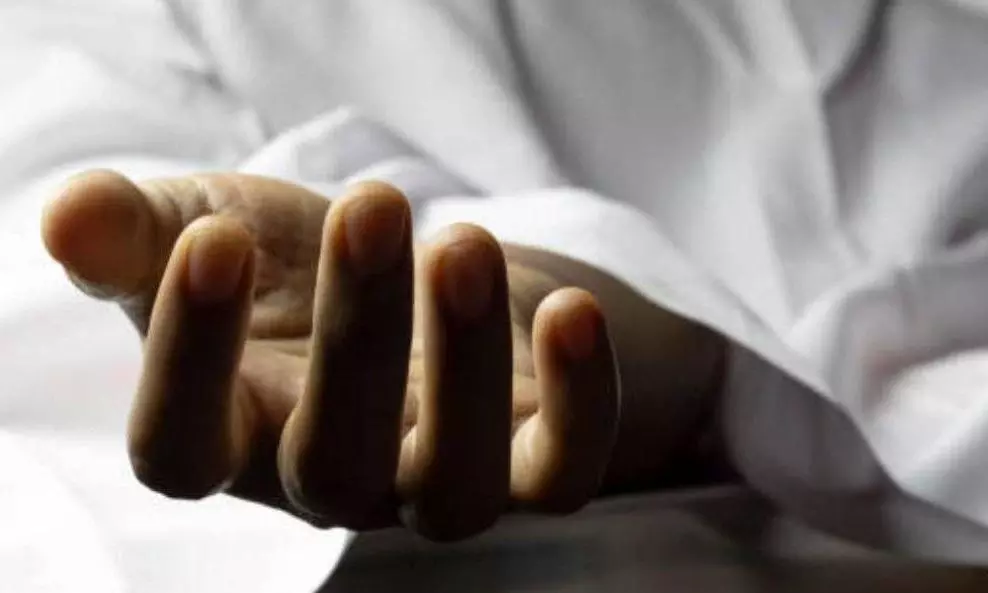 Hyderabad: Blind parents keep son's body for 4 days