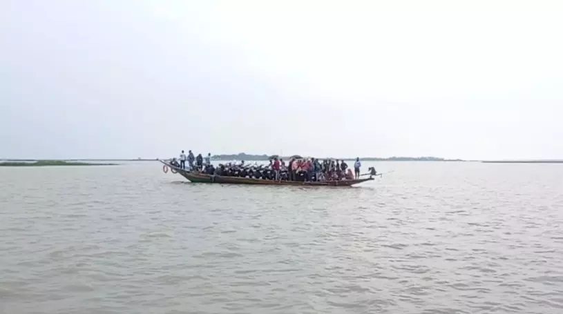 Ferry with 35 passengers capsizes off Mumbai coast