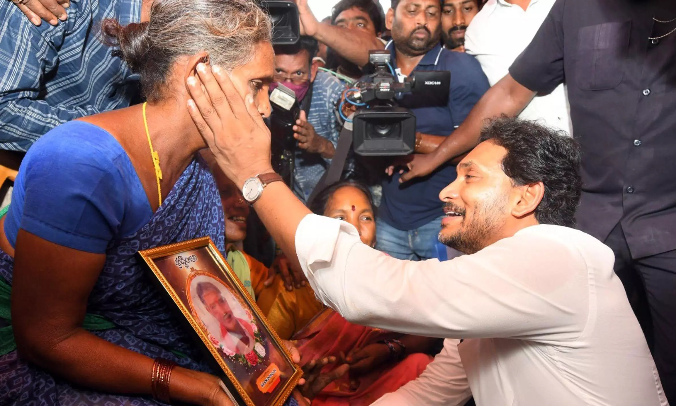 Jagan Announces Rs 2 Lakh to Each of Gurla Diarrhea Viictims