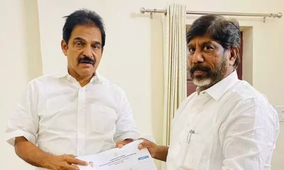 Bhatti discusses caste census with KC Venugopal in Delhi