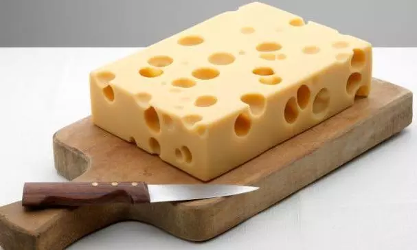 Cheese Heist: Thieves steal 22 tonnes of luxury cheddar in £3,00,000 scam