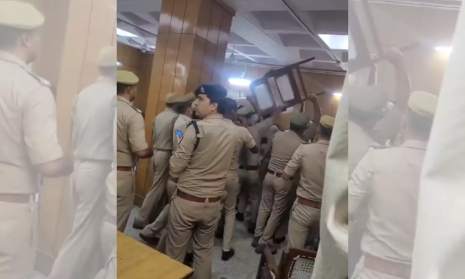 Chaos in Ghaziabad court, lawyers clash with police