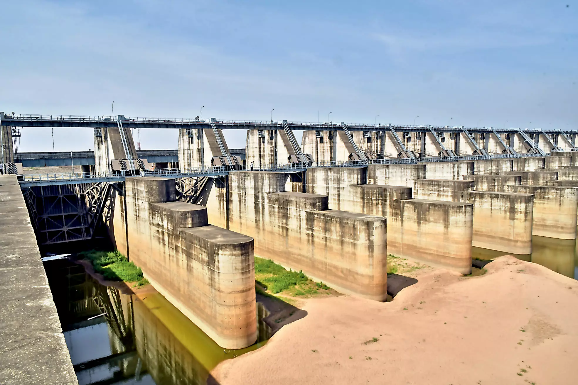 Design Flaws Exposed in Kaleshwaram Barrages: IIT Report