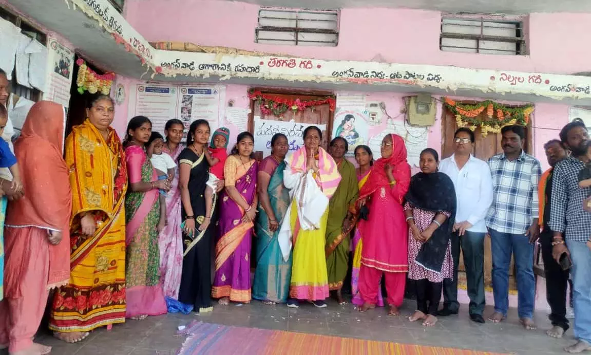 Anganwadi Worker Feted on Retirement After 43 Years