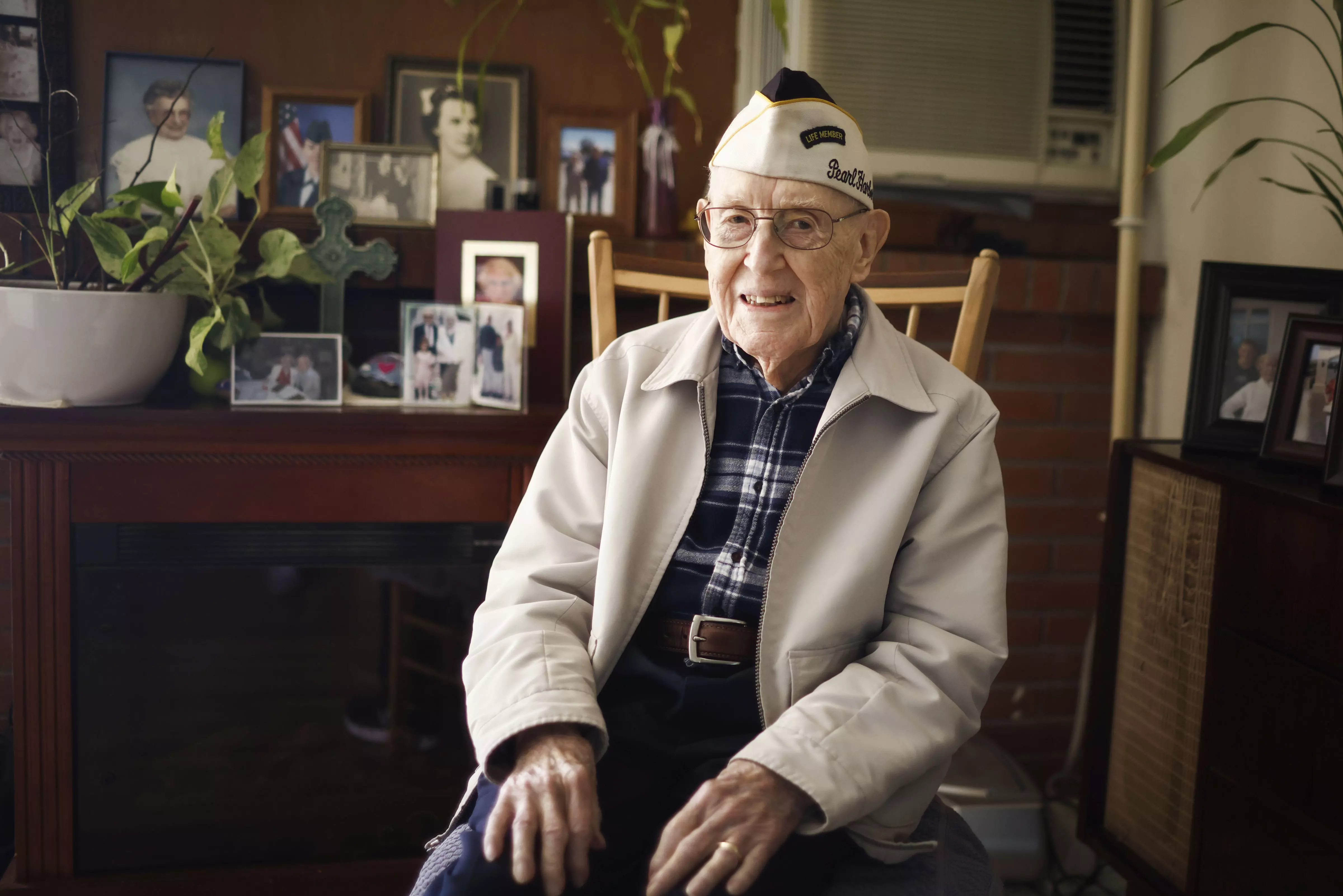 Warren Upton, the oldest living survivor of the attack on Pearl Harbor, dies at 105