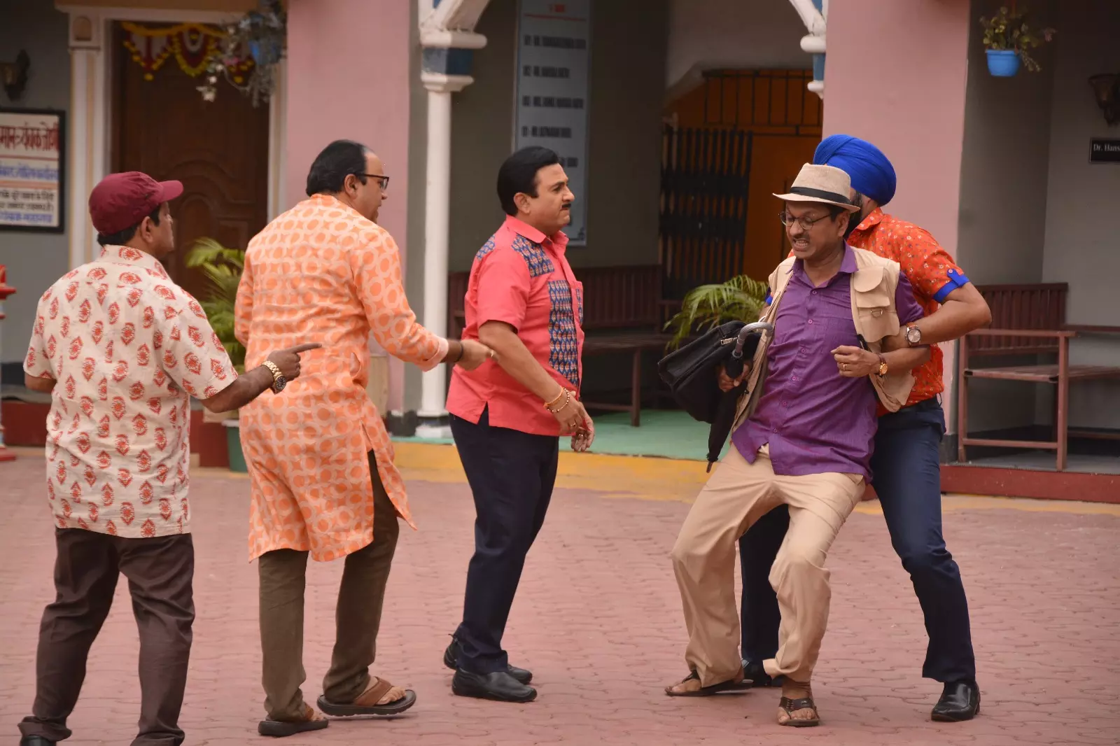 Sneak peek of today’s tmkoc episode: Popatlal’s Escape or Jethalal’s Missed Opportunity?