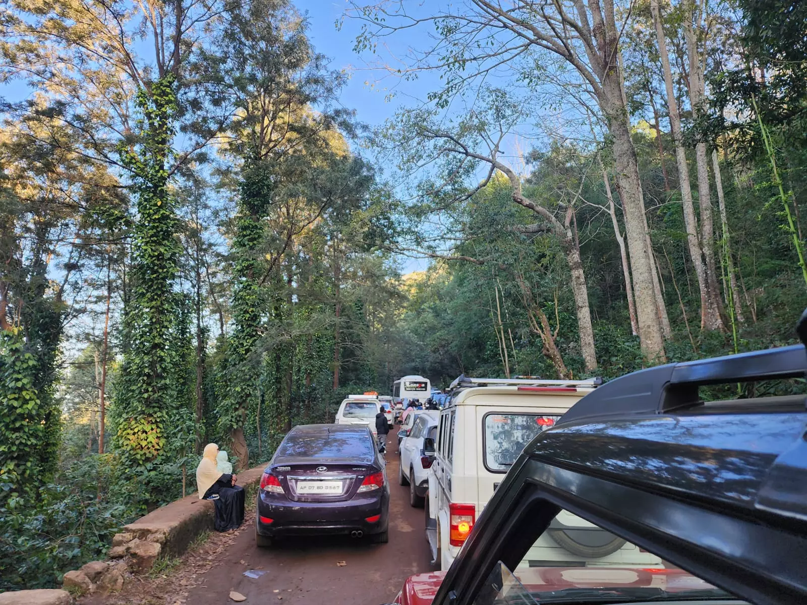 Araku traffic jam creates chaos on Ghat road