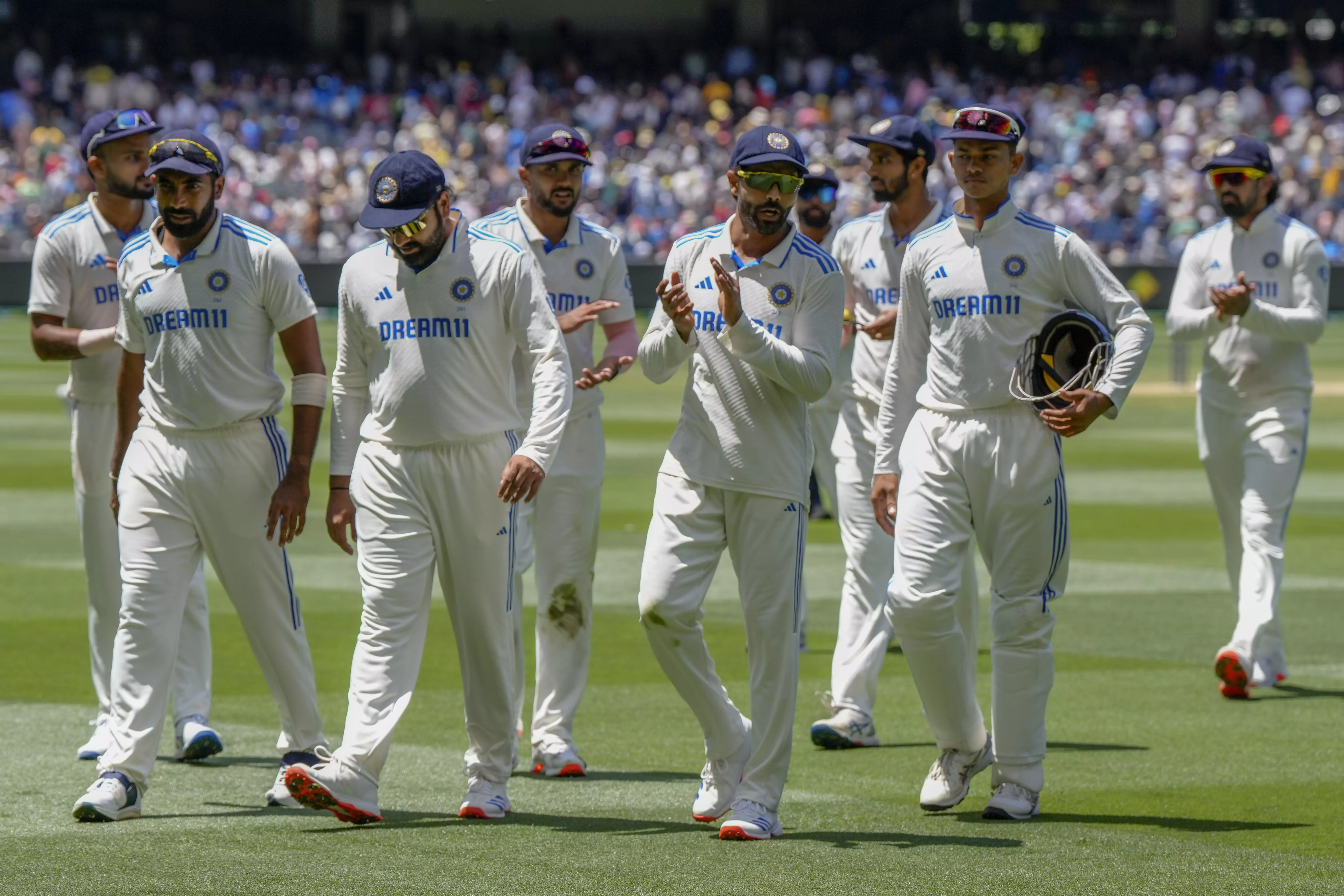 IND vs AUS: Australia lose openers but stretch lead to 158 runs at lunch