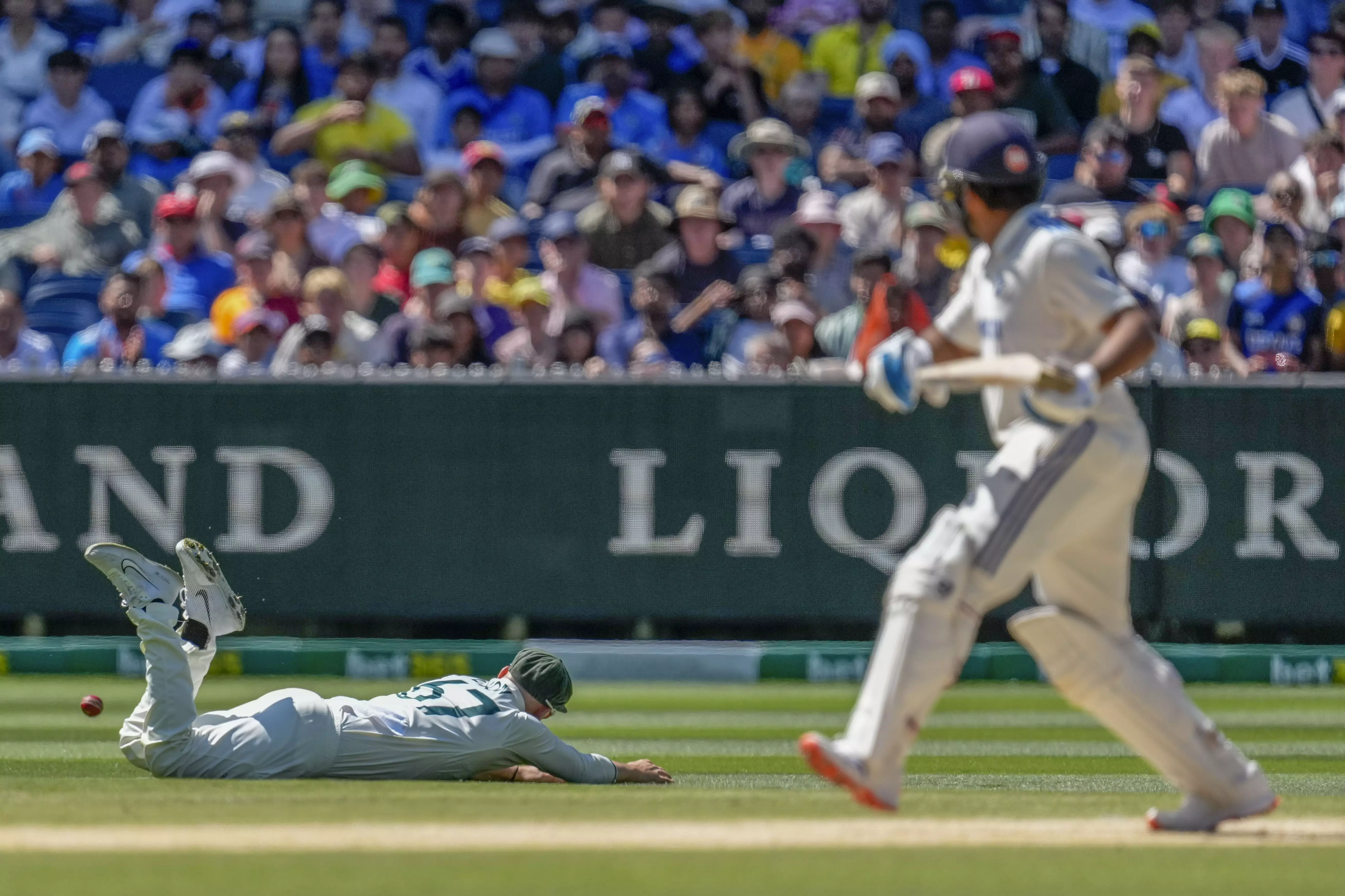 India dismiss Australia, chasing 340 to win 4th Test