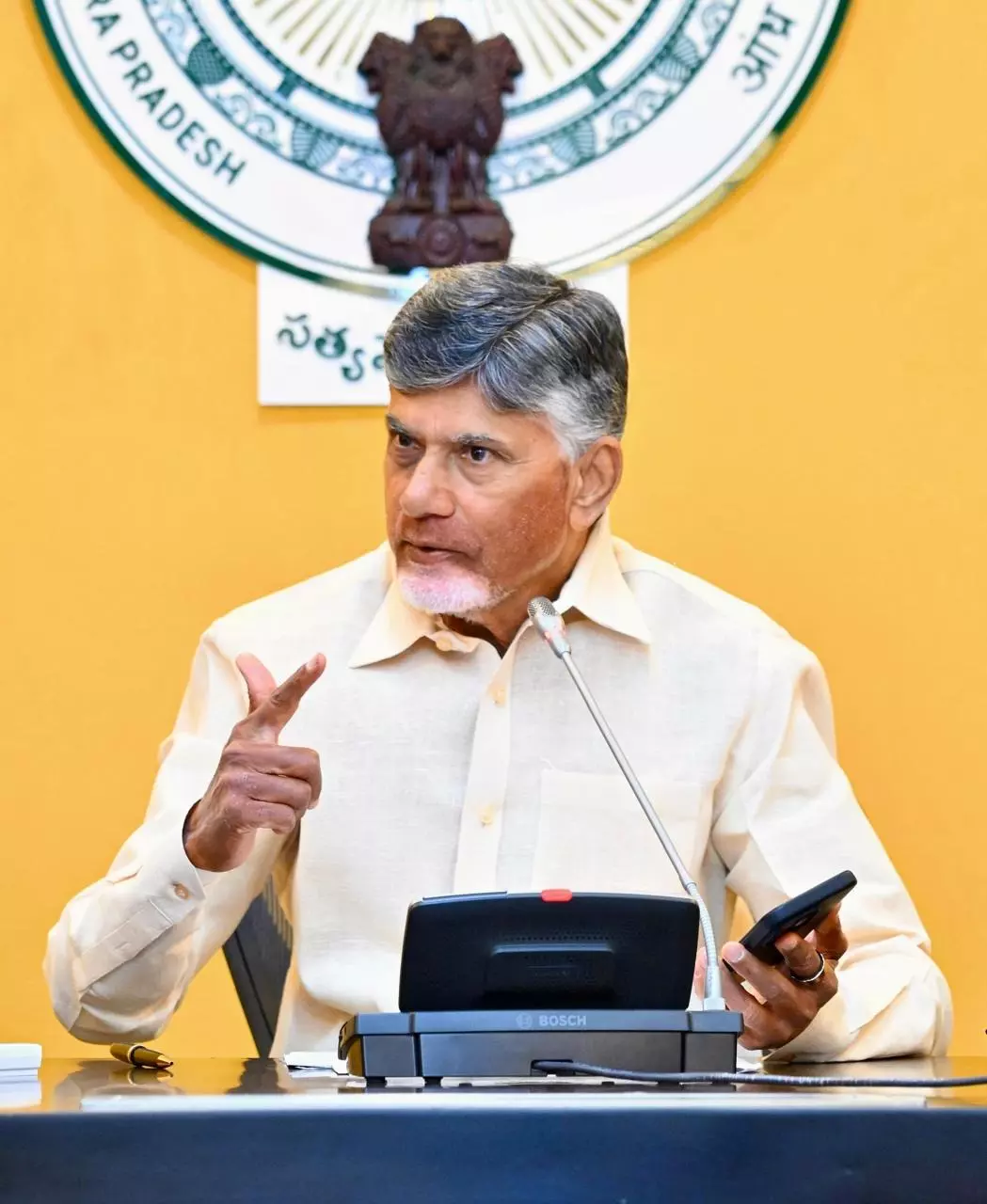 CM Naidu moots interlinking of rivers to tackle drought