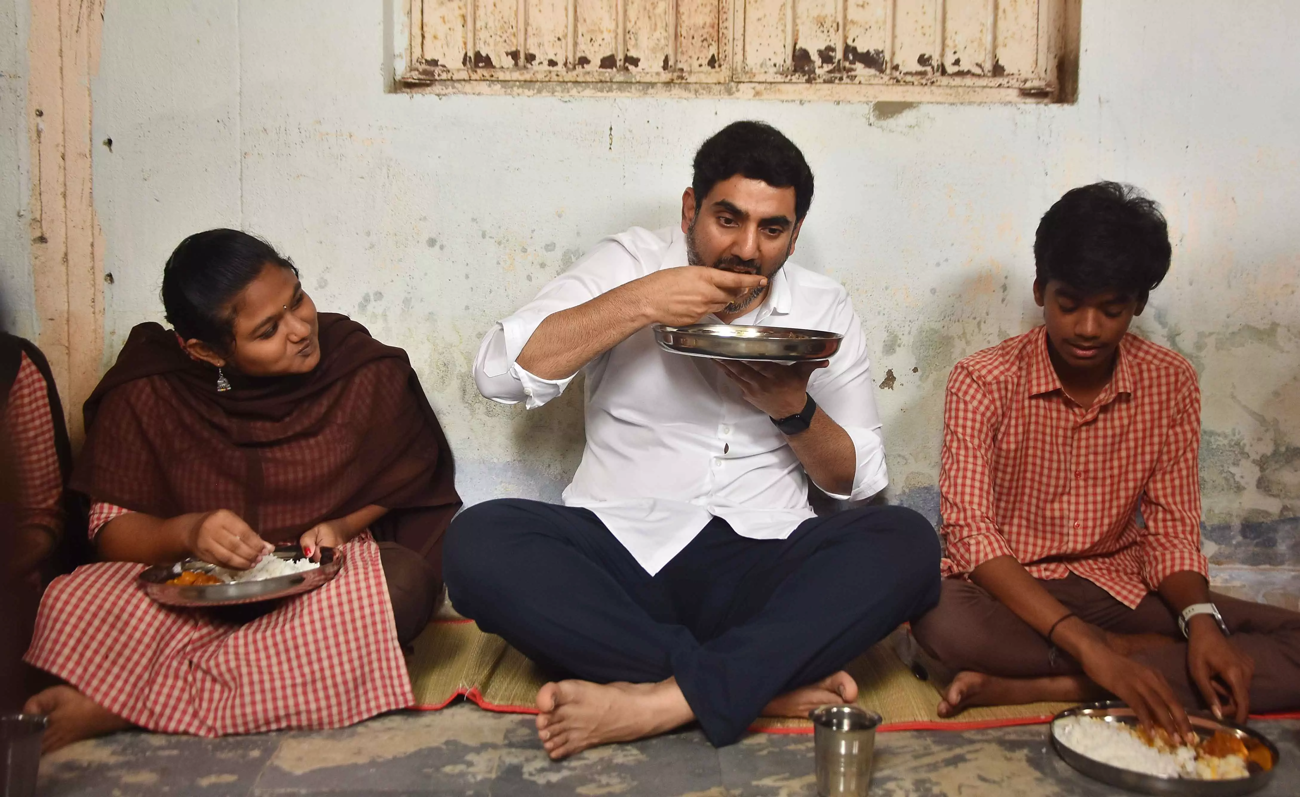 Lokesh Starts AP’s Midday Meals for Inter Students