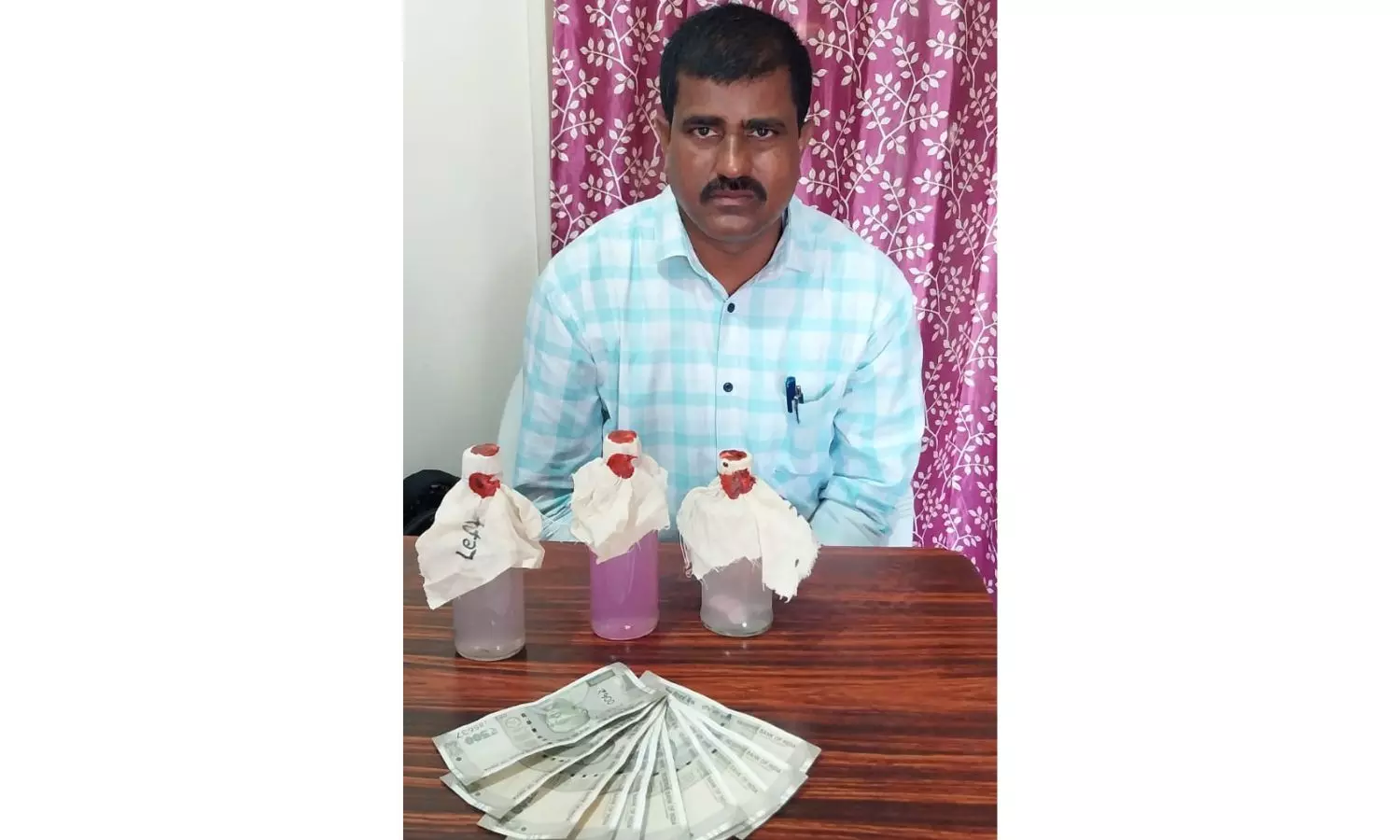 Dindi ARI in ACB net for accepting Rs.5,000 as bribe