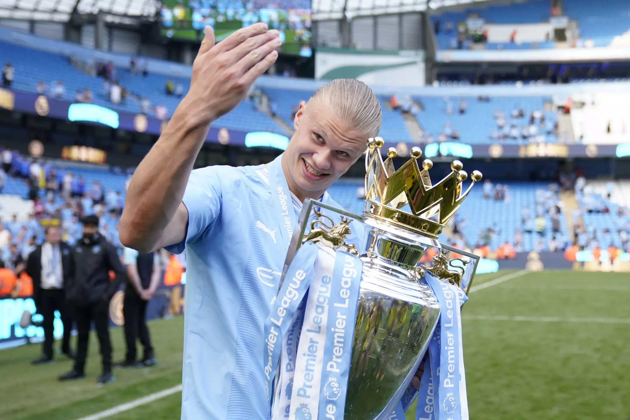 Haaland signs bumper new Manchester City deal until 2034