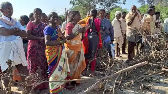 Nagarkurnool: Farmers Protest Against Mining in Mailaram