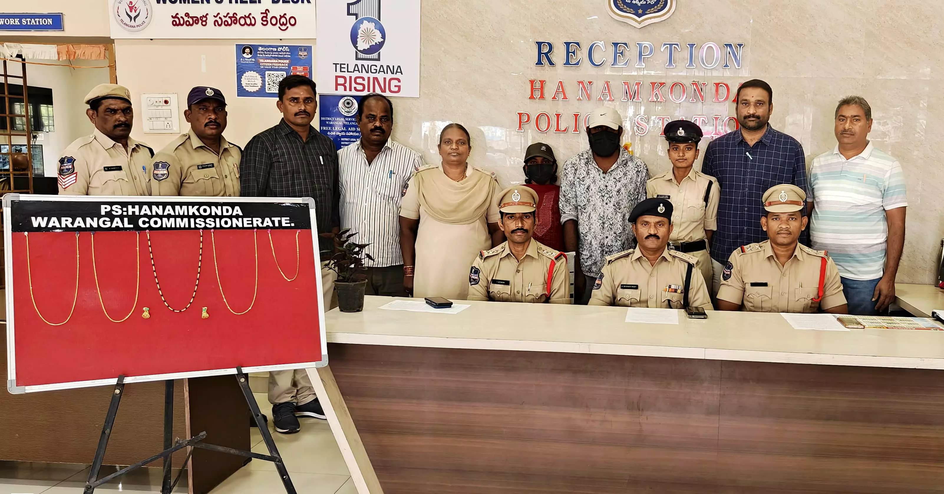 Hanamkonda: Couple held for stealing gold from RTC passengers