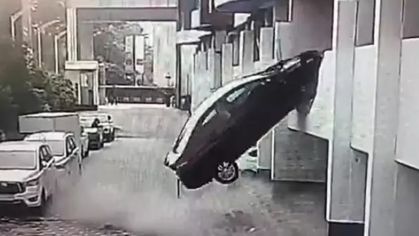 Car falls from first-floor parking in Pune's Viman Nagar