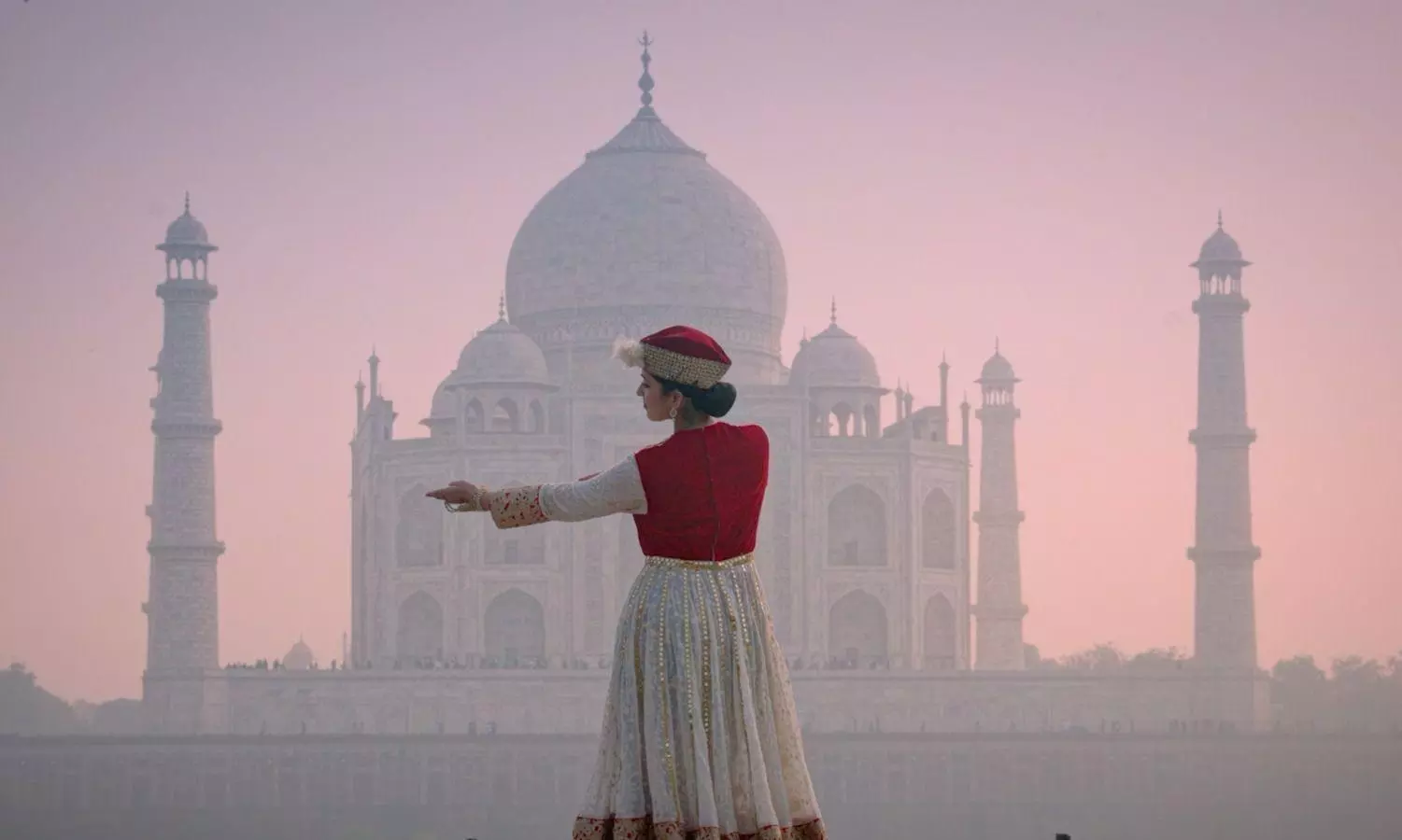 Watch Magical ‘Pyar Kiya To Darna Kya' at Taj Mahal