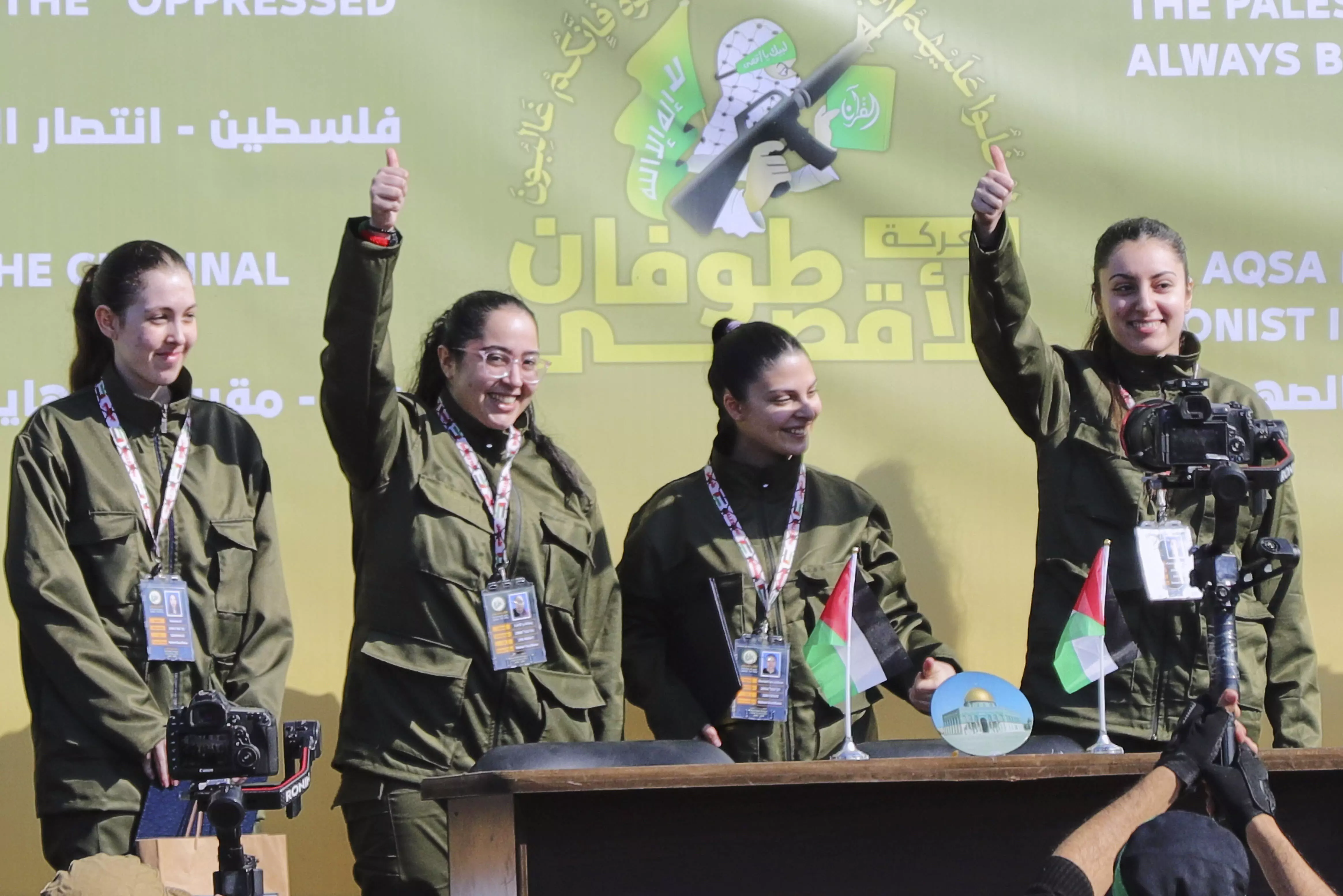 Hamas frees 4 female Israeli soldiers as part of Gaza ceasefire