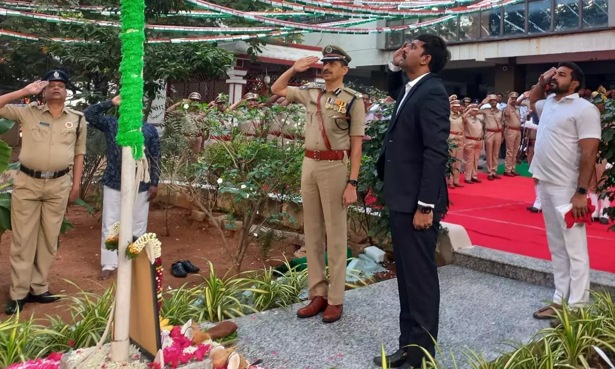 Excise Officials Celebrate Republic Day at Abkari Bhavan