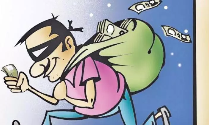 Couple Robbed of Valuables at Knifepoint in Nandyal