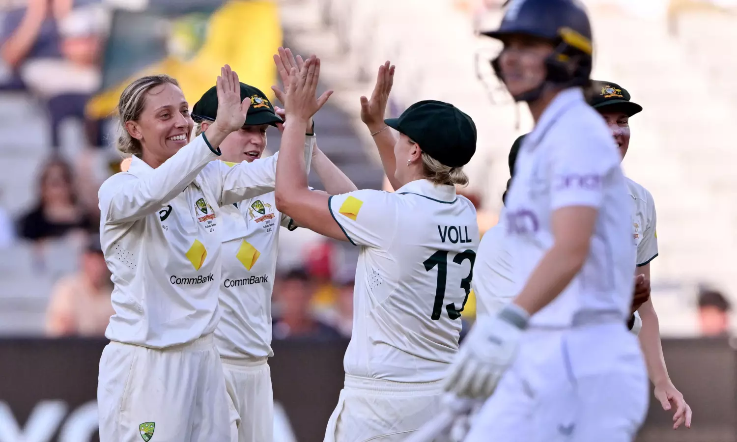 Women's Ashes: England-W stare at defeat as Australia-W tighten grip