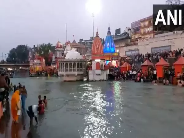 Devotees take holy dip in Ganga at Har Ki Pauri on Basant Panchami