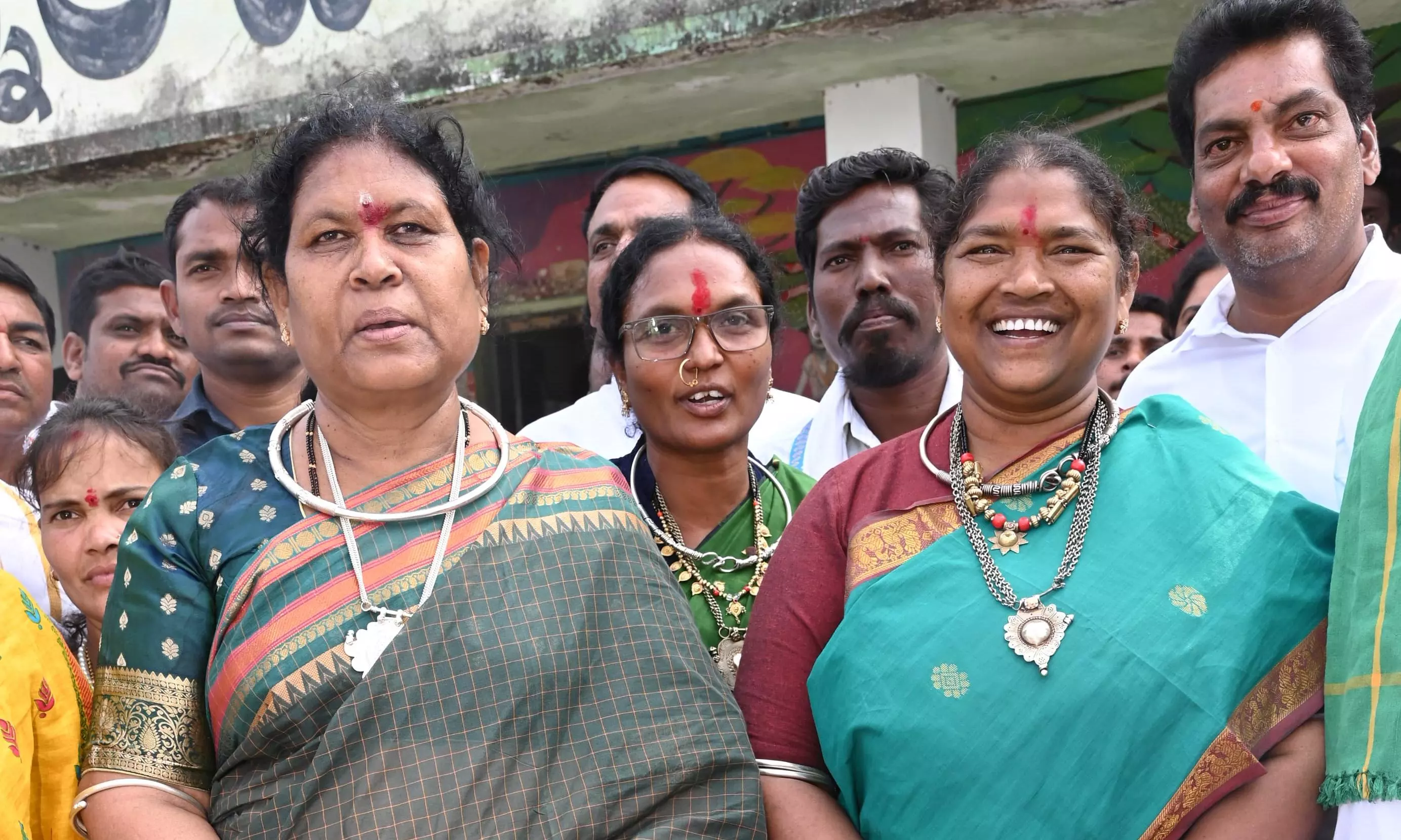 Adivasi leaders revive traditional attire, tattoos at cultural events