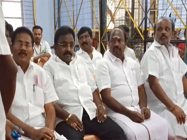 Erode East bypoll: DMK maintains lead against NTK