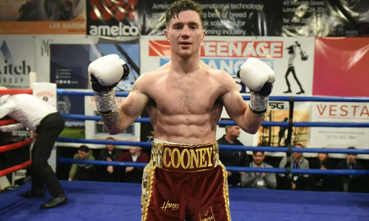 Boxer John Cooney dies a week after Celtic super-featherweight title defeat