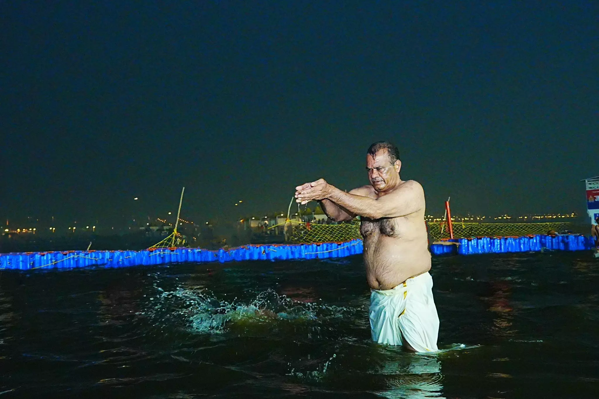 Telangana minister Venkat Reddy takes holy dip at Maha Kumbh