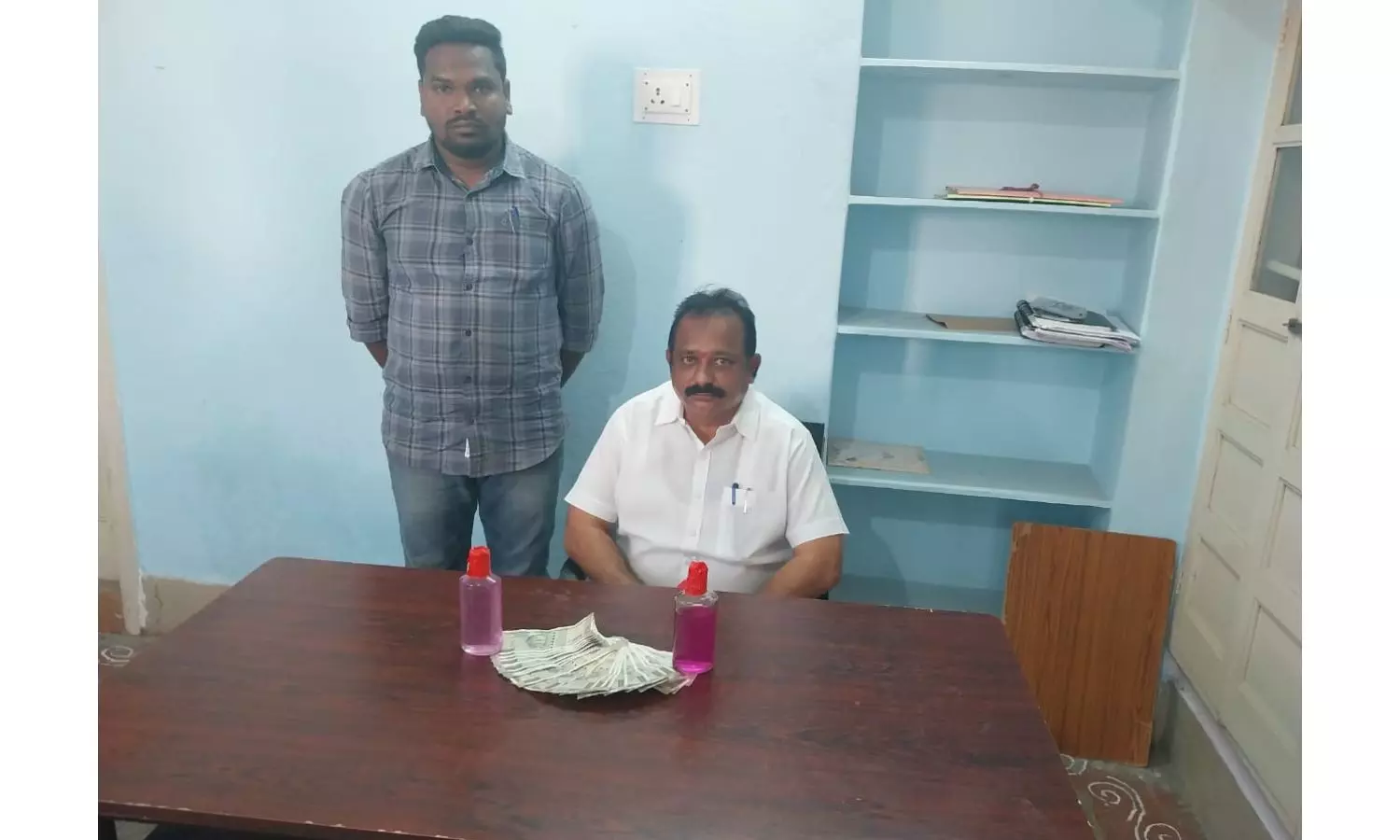 Telangana Panchayat Raj AE and PA held in bribe case