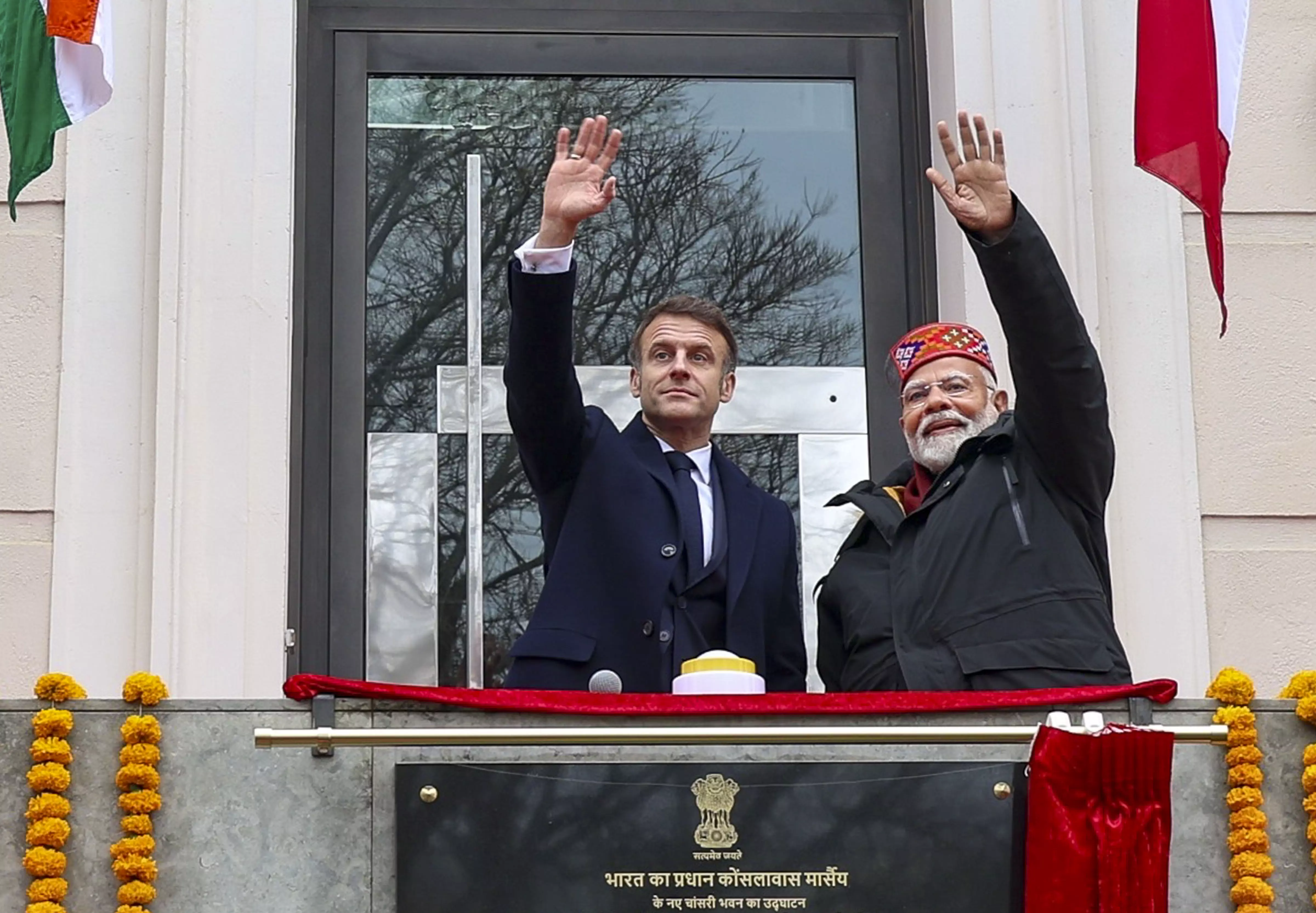 India, France finalise 10 deals