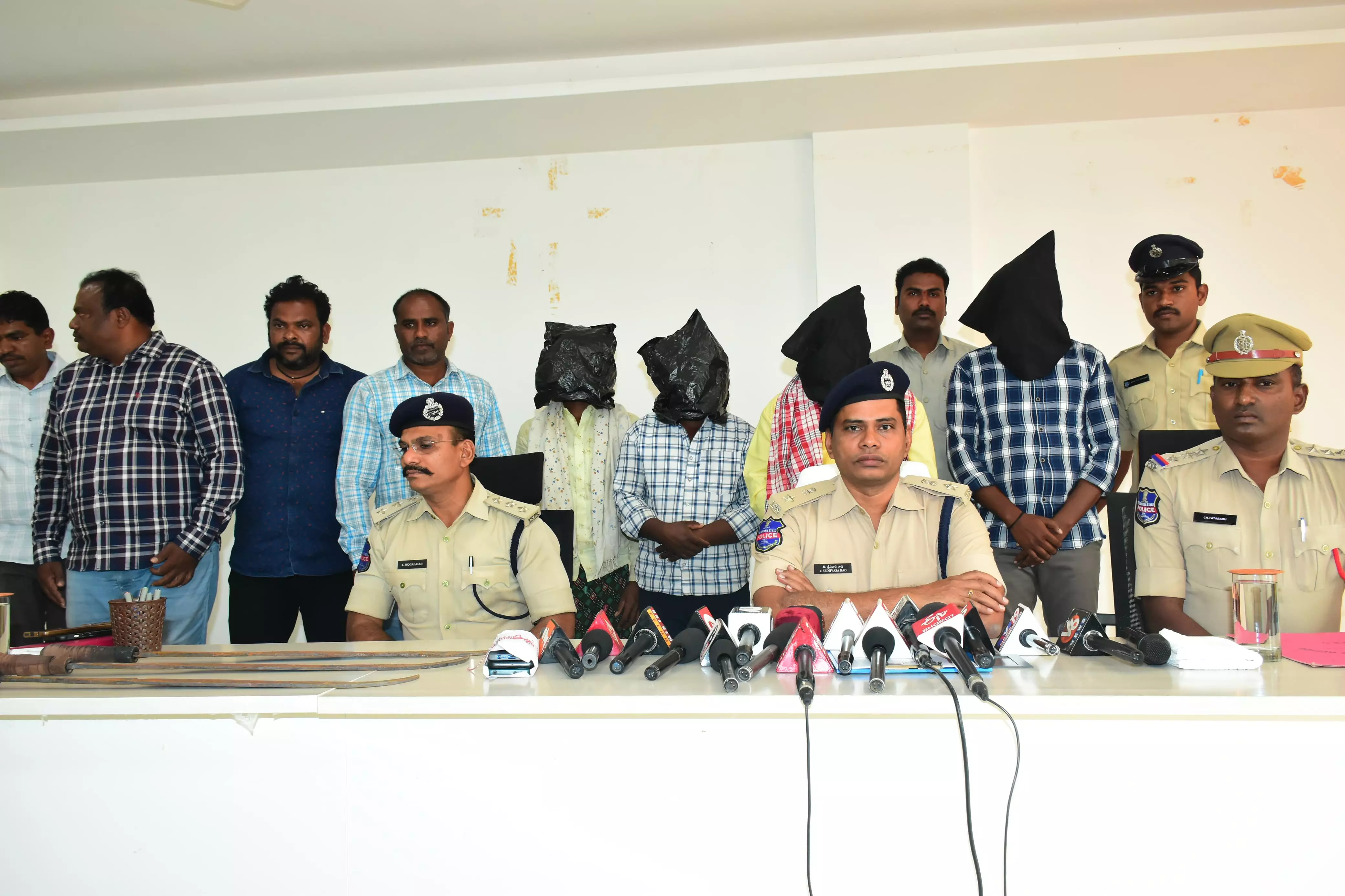 Jogulamba Gadwal Police Crack Property Dispute Murder Case in Just 48 Hours, Arrest Six Accused