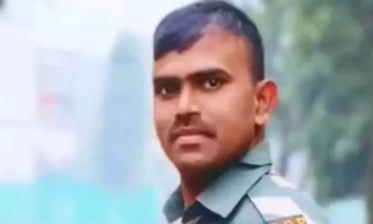 BSF jawan dies after being run over by train while chasing a chain snatcher in Delhi