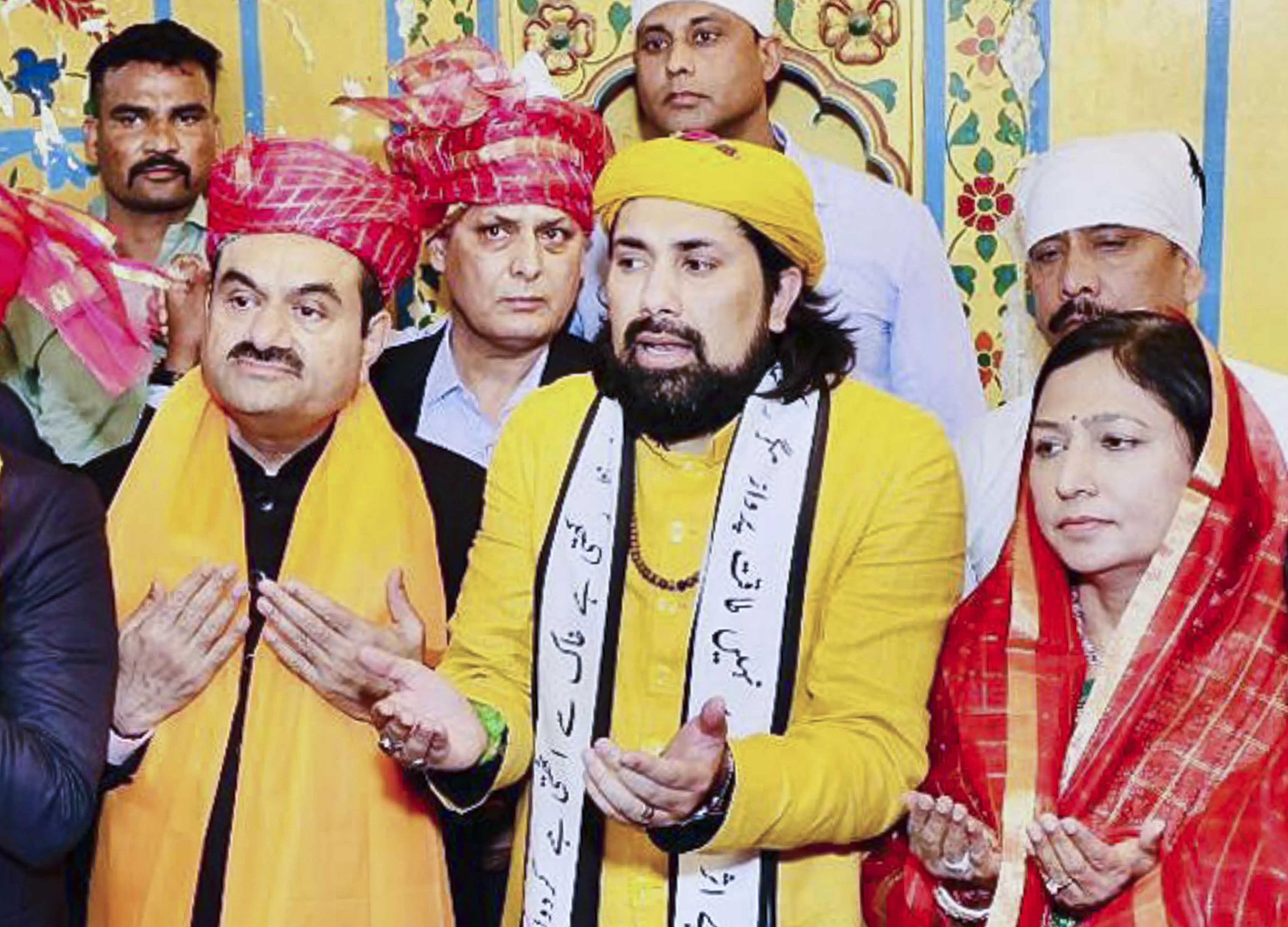 Gautam Adani offers 'chadar' at Ajmer dargah