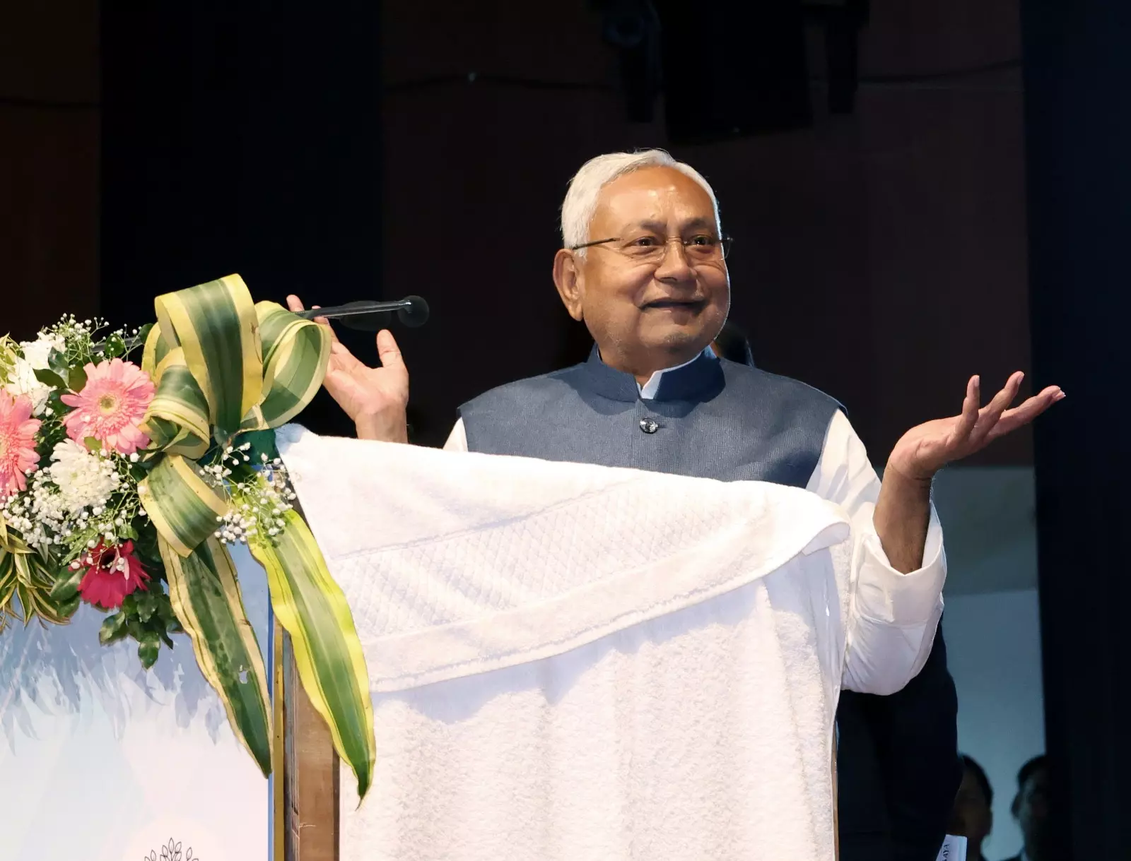 Nitish announces ex gratia for Bihar victims of Delhi station stampede