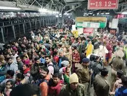 Centre plans 'complete overhaul' of crowd-control measures at railway stations, after Delhi stampede