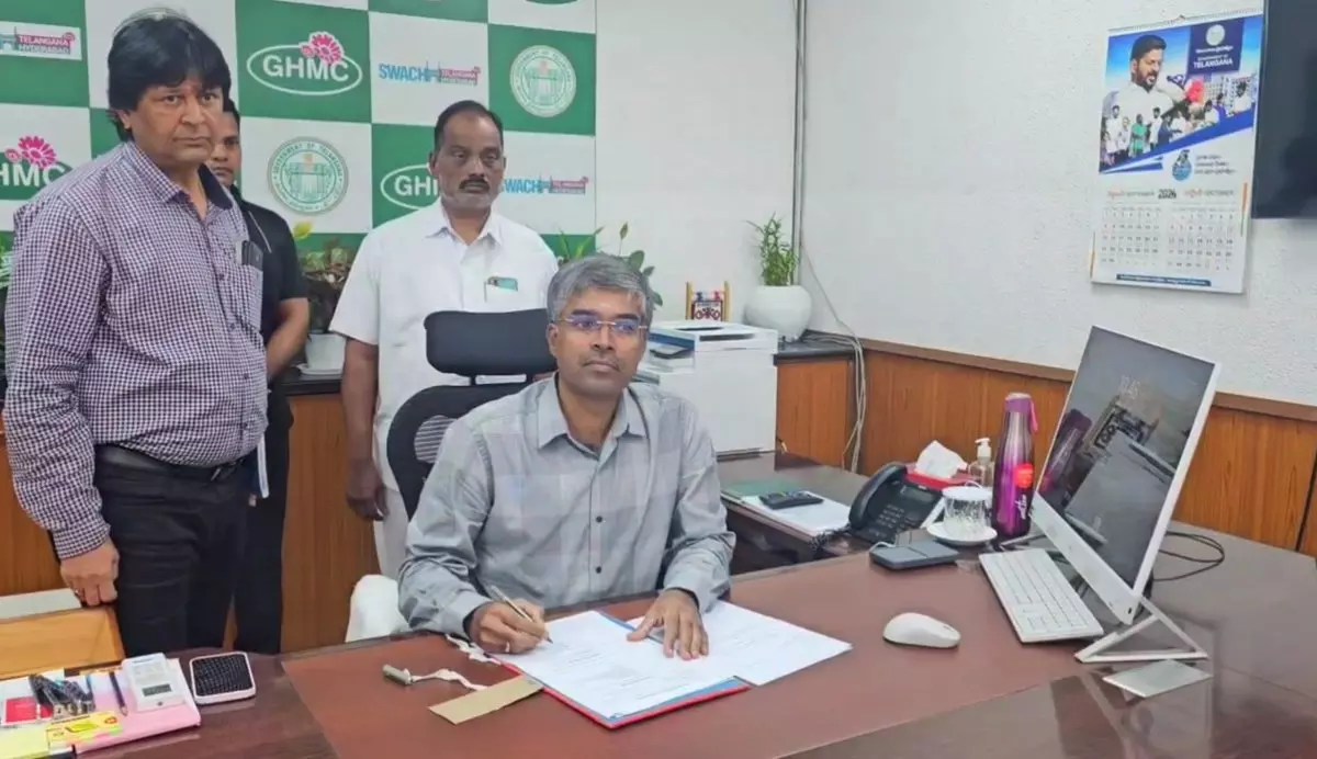 GHMC Chief Fumes at Lethargic Asst. City Planner