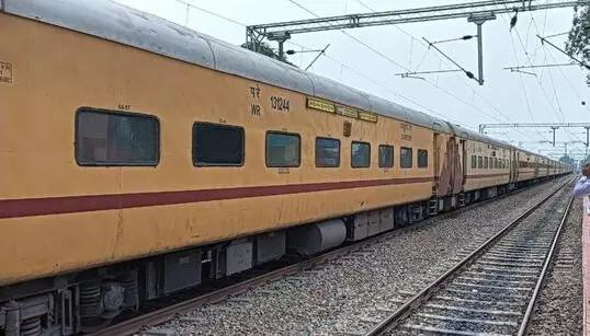 Two Mumbai-bound trains receive bomb threats, searches underway