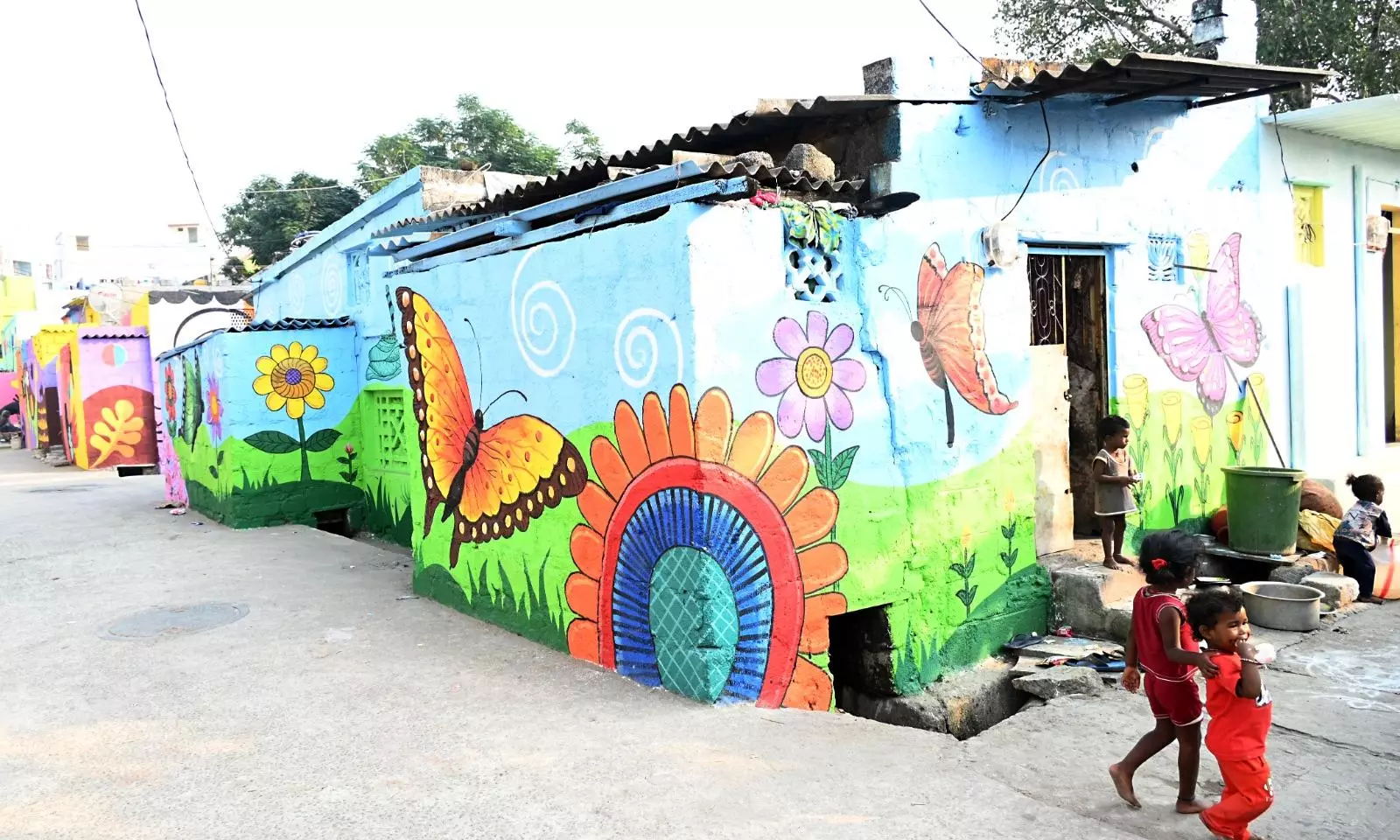 Tirupati slum dons new look with artistic murals