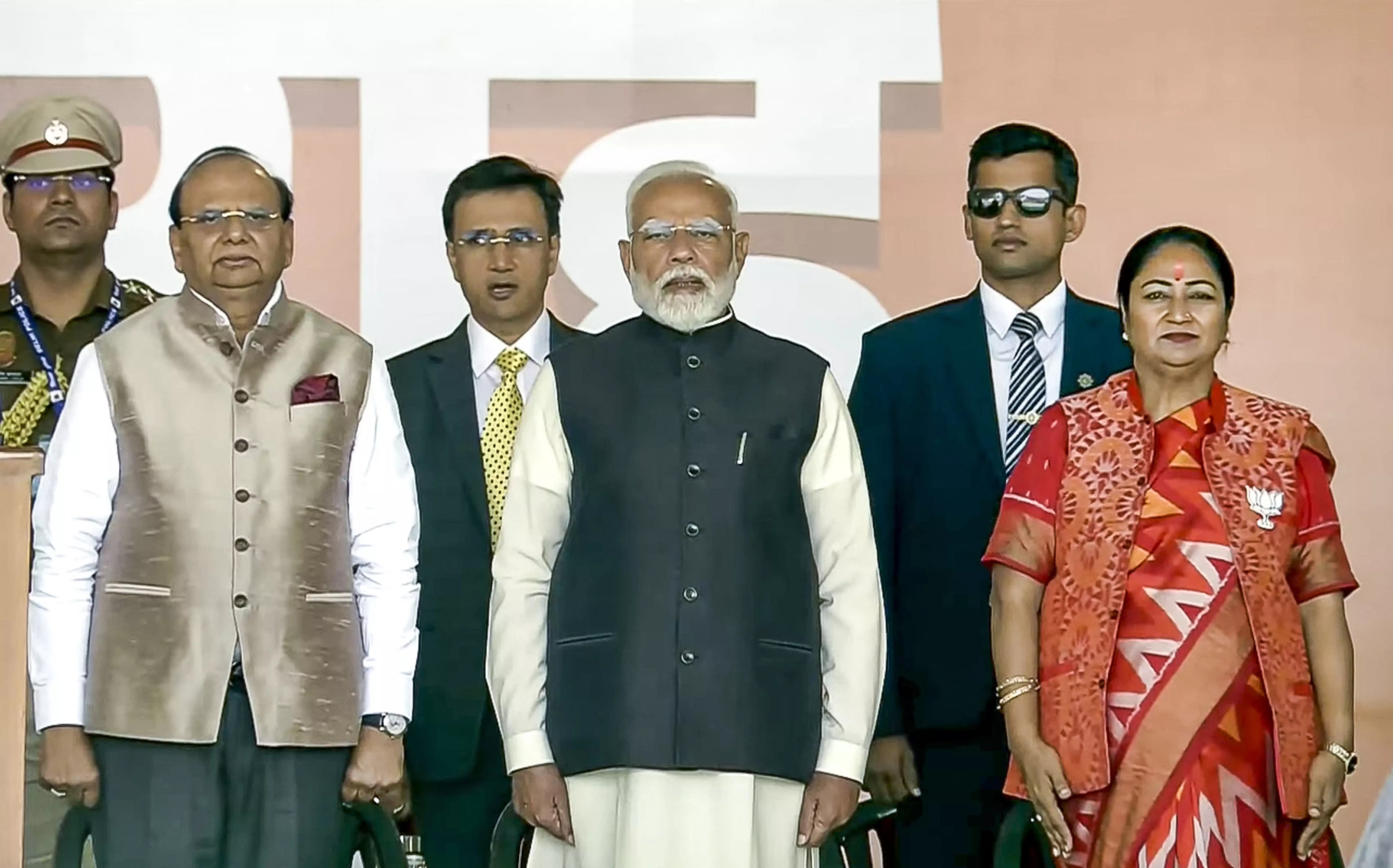 PM Modi, NDA Leaders Attend Rekha Gupta’s Swearing-In