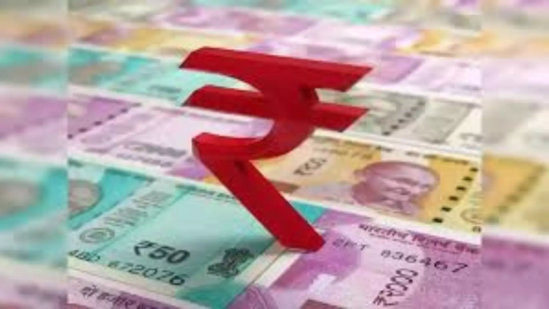 Rupee Rises 33 Paise on Strong Dollar Inflows