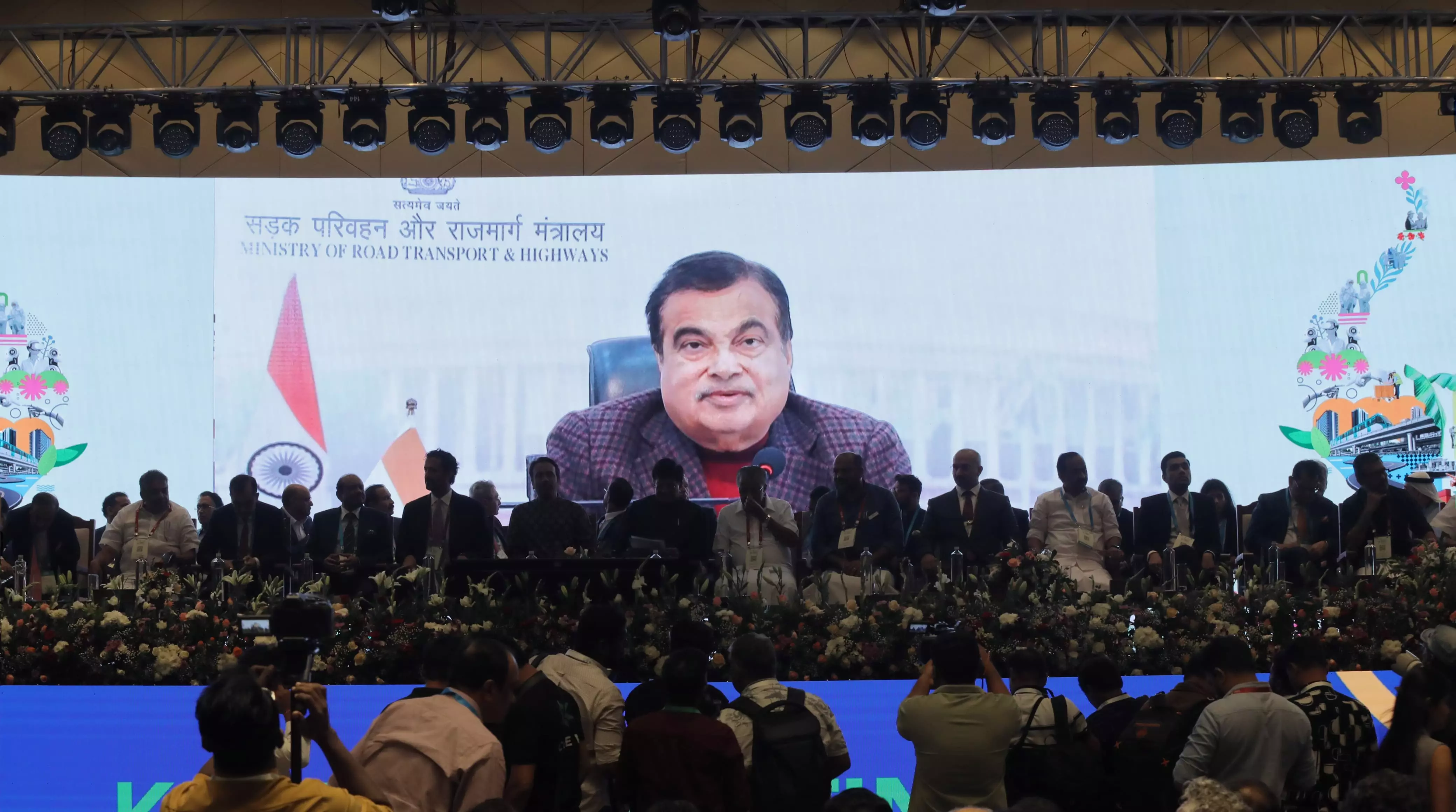 Gadkari announces 31 new road projects for Kerala worth Rs 50,000 cr