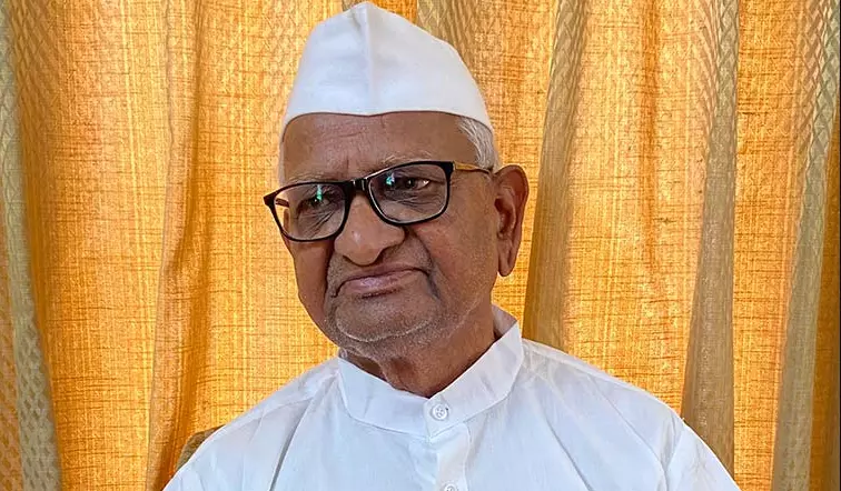 Anna Hazare criticises Kejriwal over liquor policy, praises Rekha Gupta