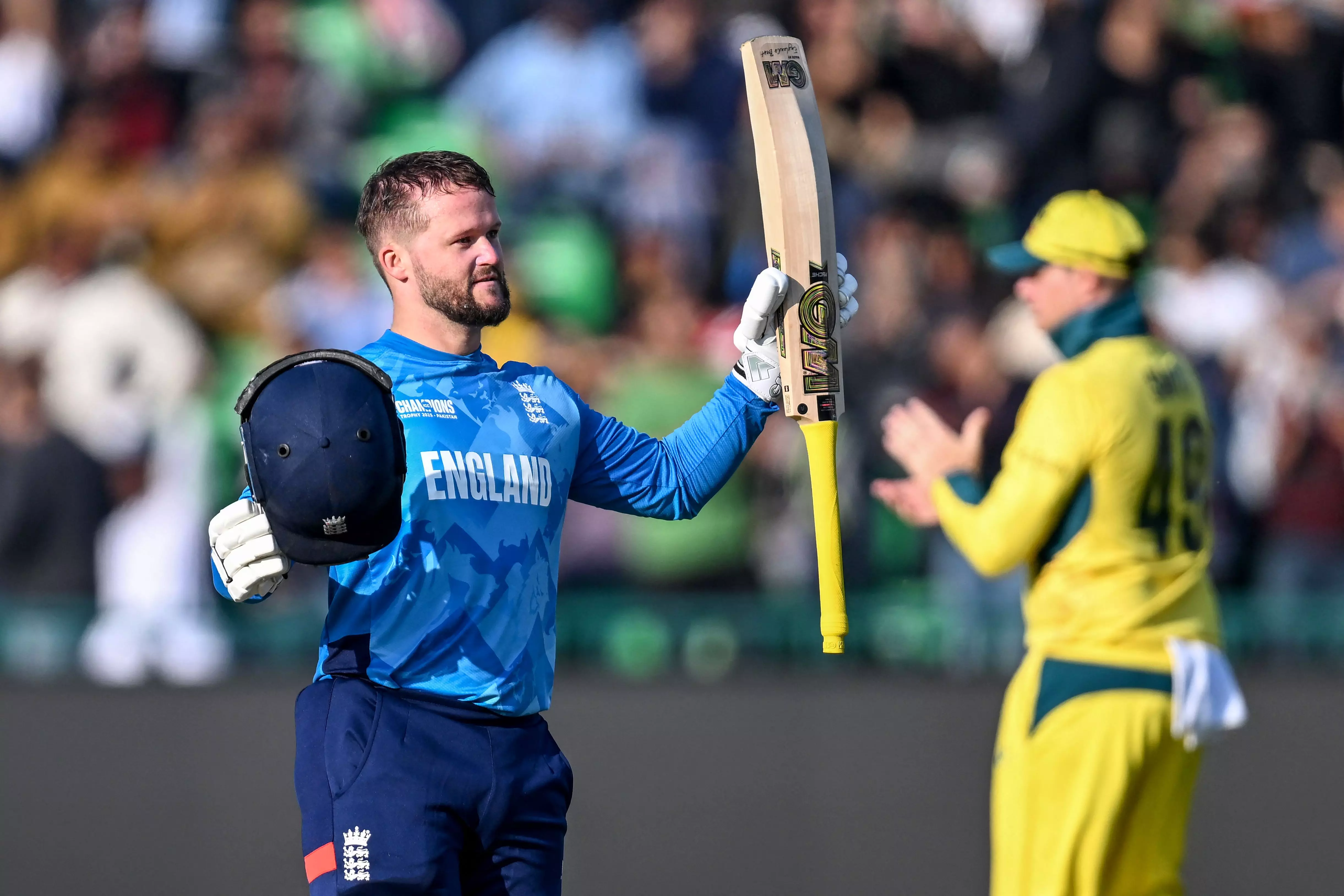 Duckett stands tall with career-best 165 as England post 351/8 vs Australia