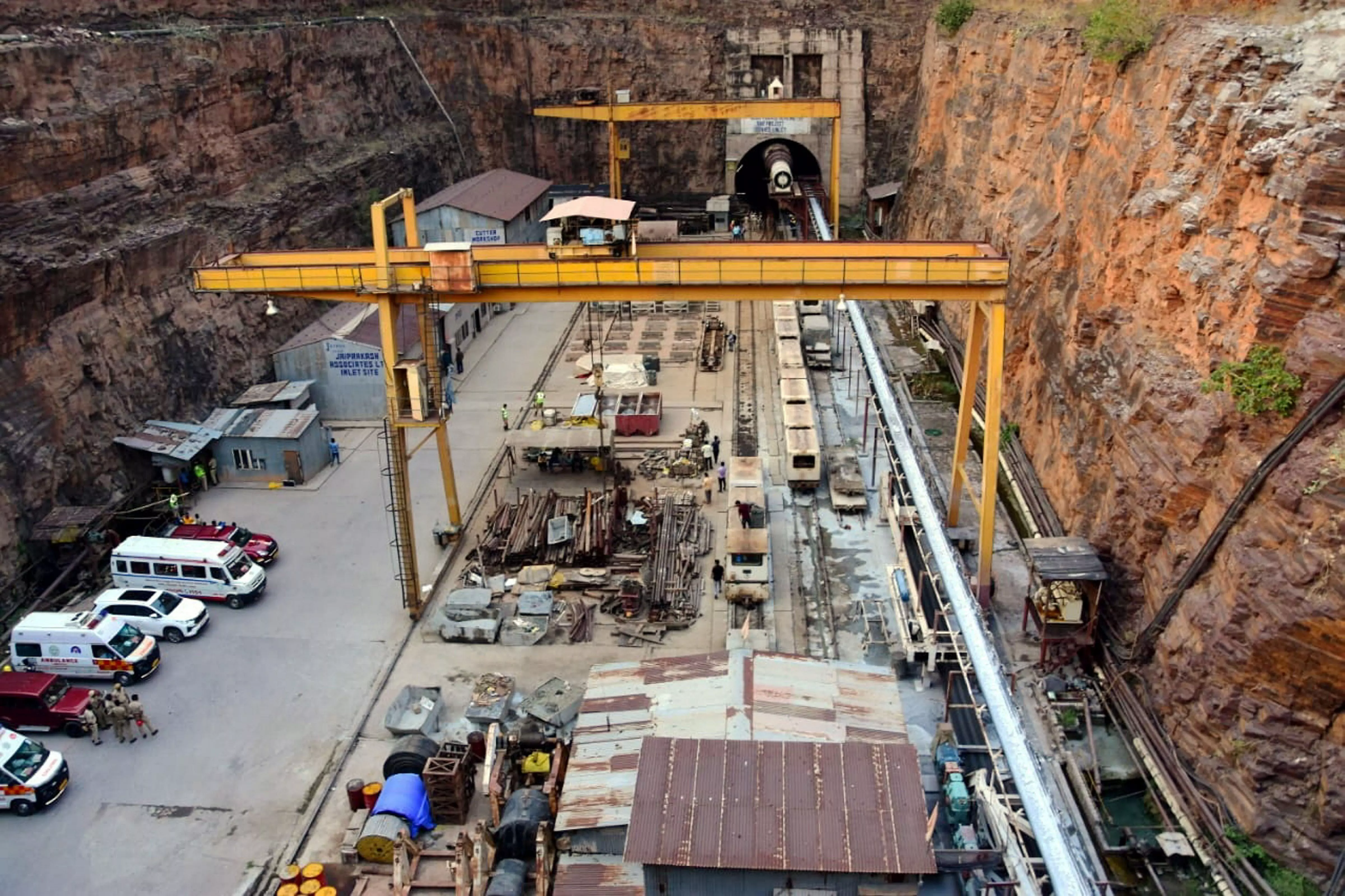 SLBC Tunnel Collapse: 8 Trapped, NDRF Boosts Rescue Efforts