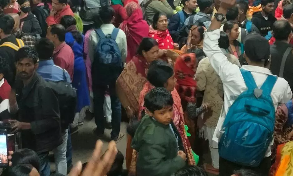 Several Kolkata residents reach Prayagraj, take exception to Mrityu Kumbh remark