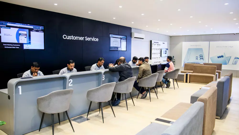 Samsung Transforms Smartphone Service Centres with Premium Design