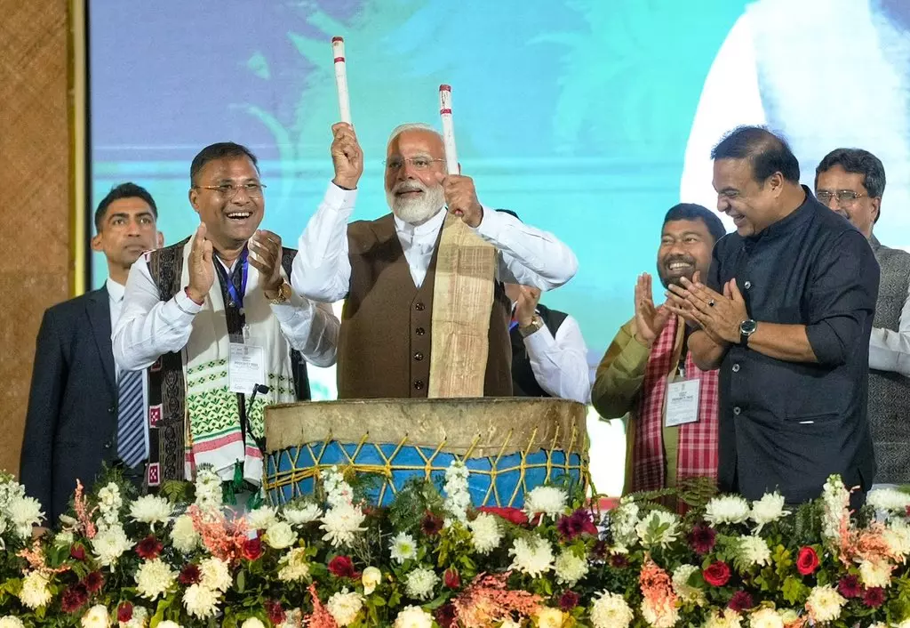 PM Modi attends biggest ever jhumur even in Assam